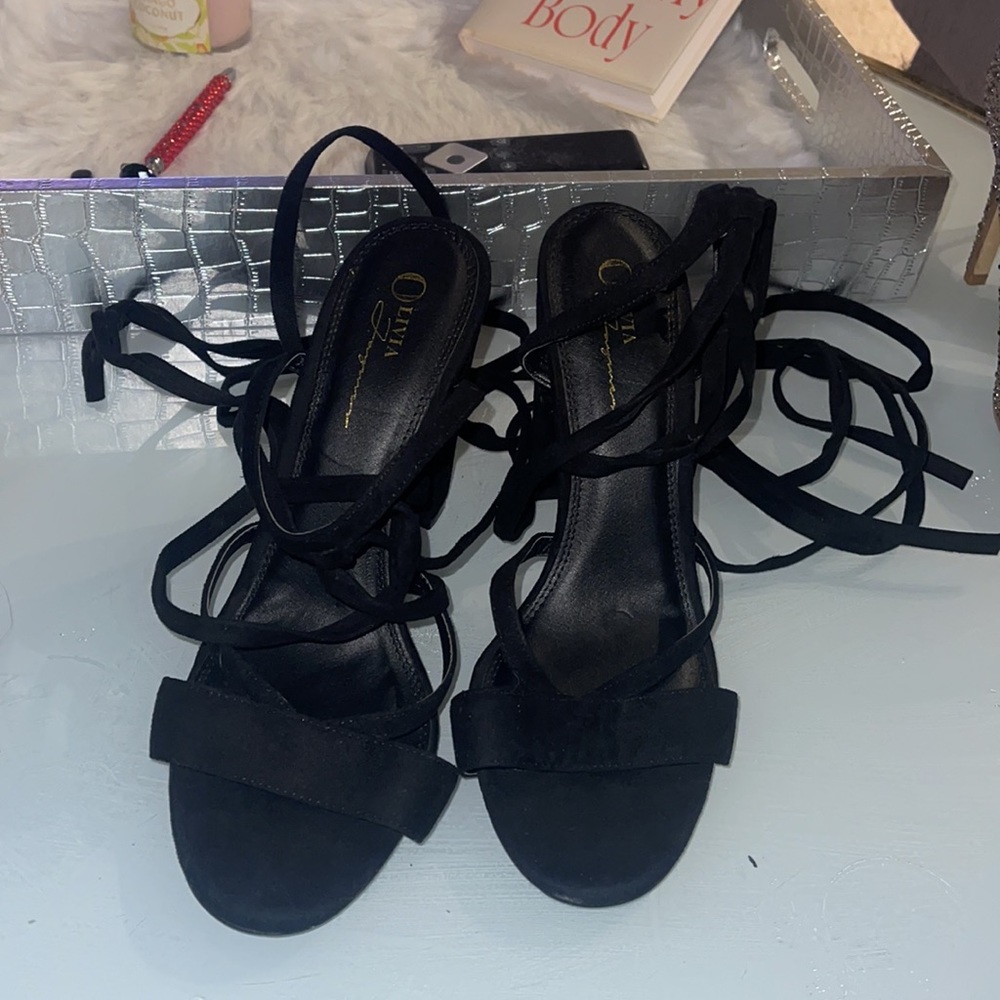 Lace up heel